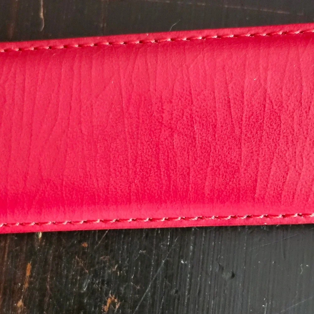 Liz Claiborne Belt Womens Medium Red Gold Buckle Genuine Bonded Leather Vintage